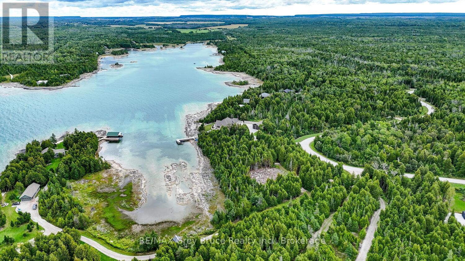 128 Devils Glen Road, Northern Bruce Peninsula, Ontario  N0H 2T0 - Photo 2 - X12373714