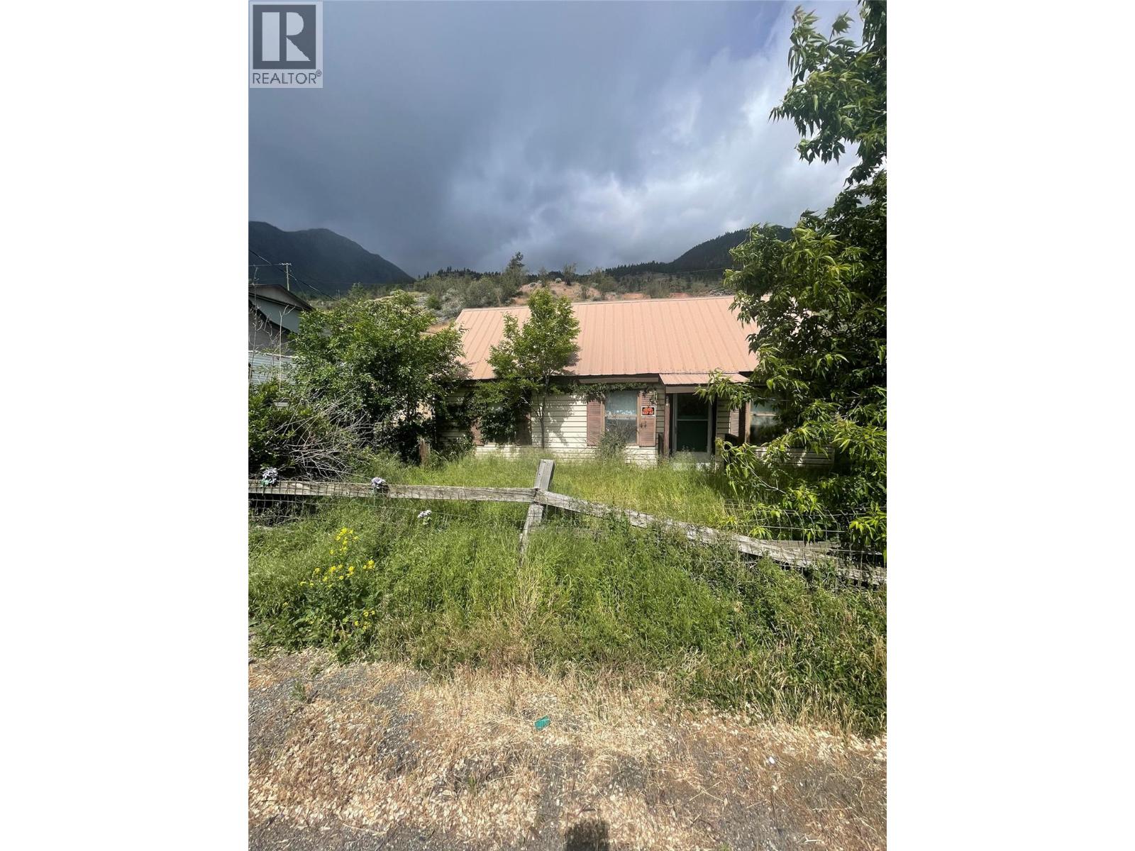 685 RUSSELL Lane, Lillooet, British Columbia