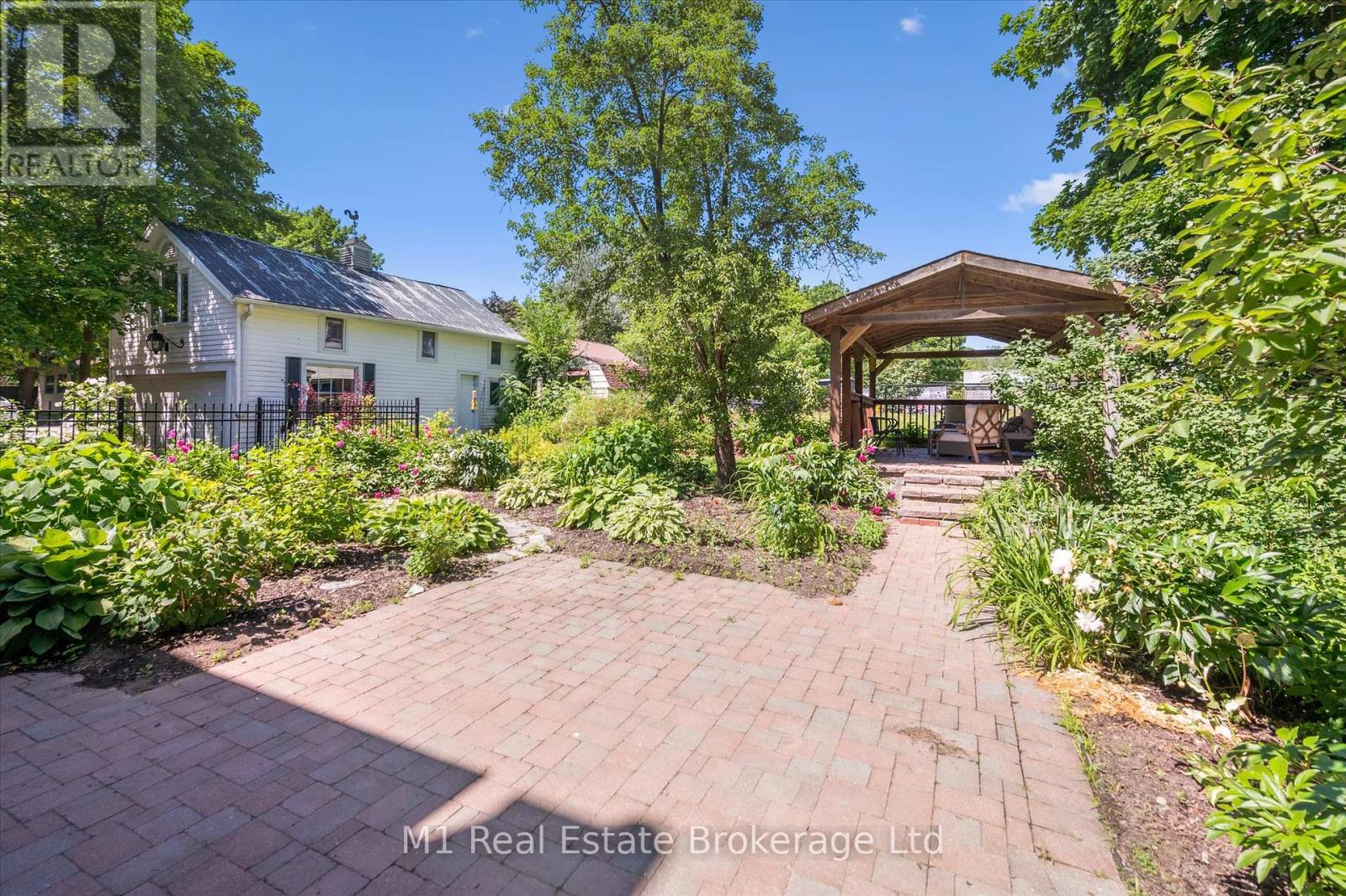 119 John Street W, North Huron, Ontario  N0G 2W0 - Photo 36 - X12373857