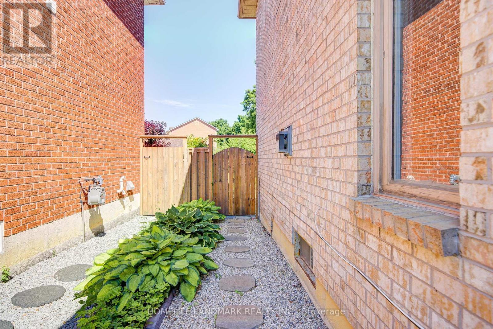 1925 Pine Grove Avenue, Pickering, Ontario  L1V 6R4 - Photo 35 - E12373620