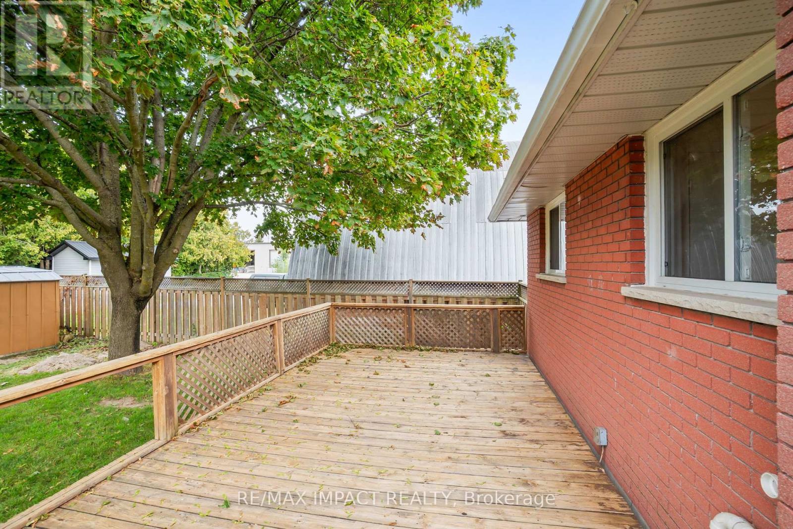 447 Campbell Street, Cobourg, Ontario  K9A 4C3 - Photo 5 - X12373724