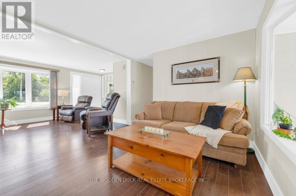 1314 96 Highway, Frontenac Islands, Ontario  K0H 2Y0 - Photo 13 - X12373865