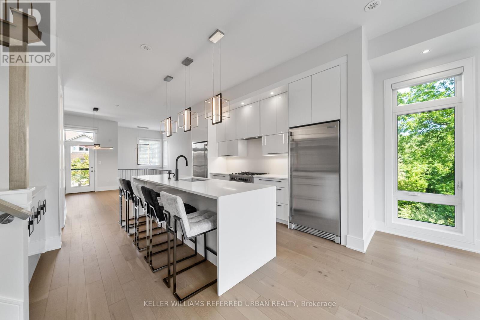 147 Lebovic Campus Drive, Vaughan (Patterson), Ontario  L6A 5A1 - Photo 11 - N12373661