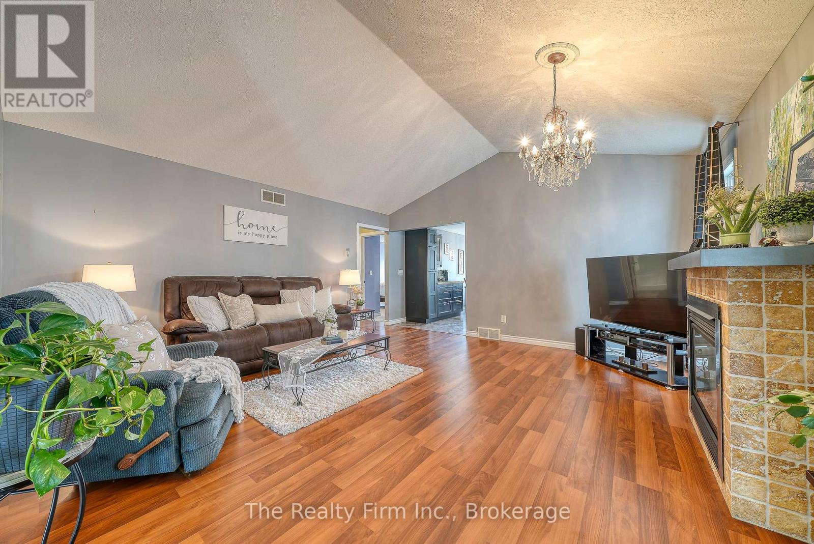 4 Kerr Crescent, Ingersoll, Ontario  N5C 4H2 - Photo 12 - X12373760