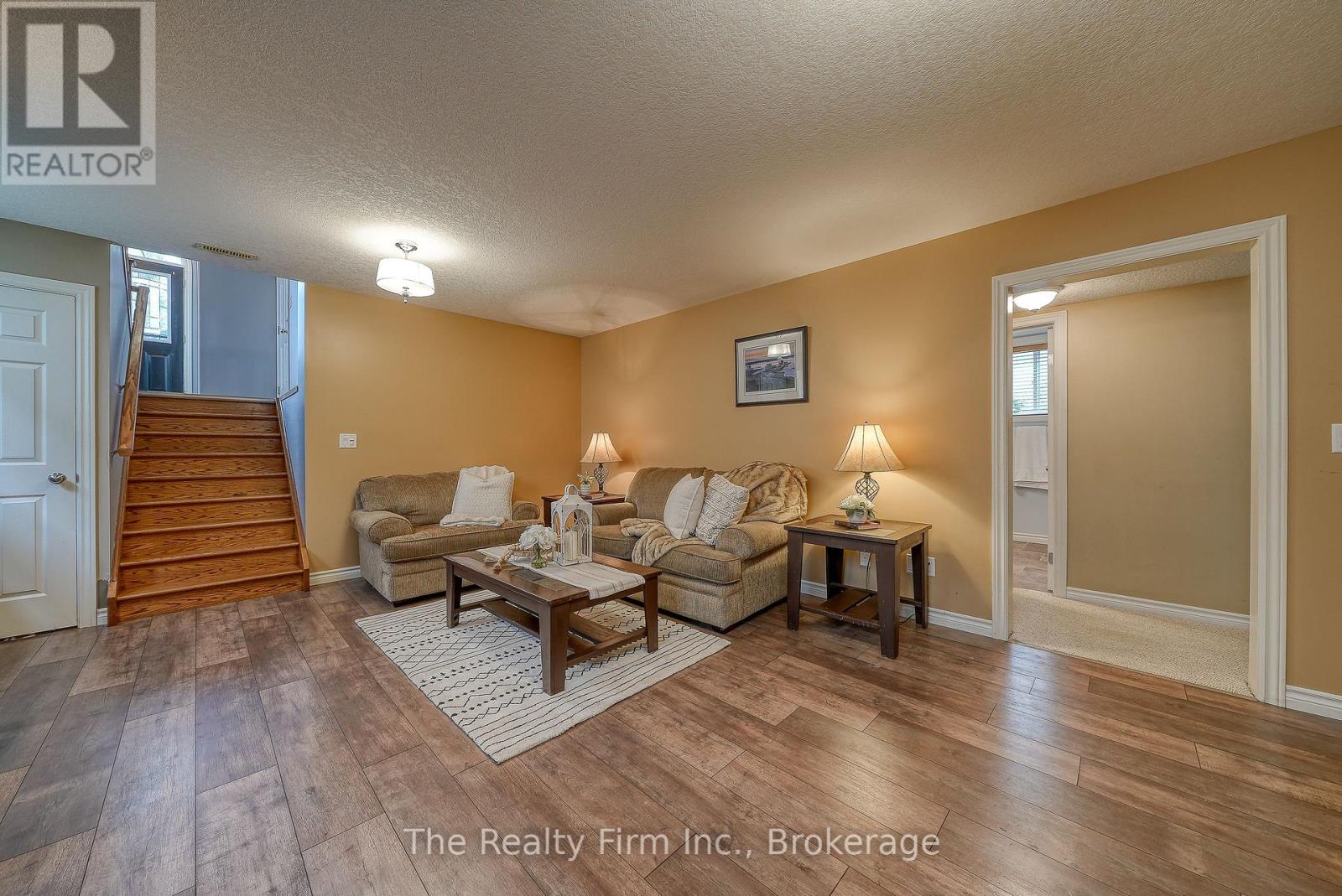 4 Kerr Crescent, Ingersoll, Ontario  N5C 4H2 - Photo 30 - X12373760