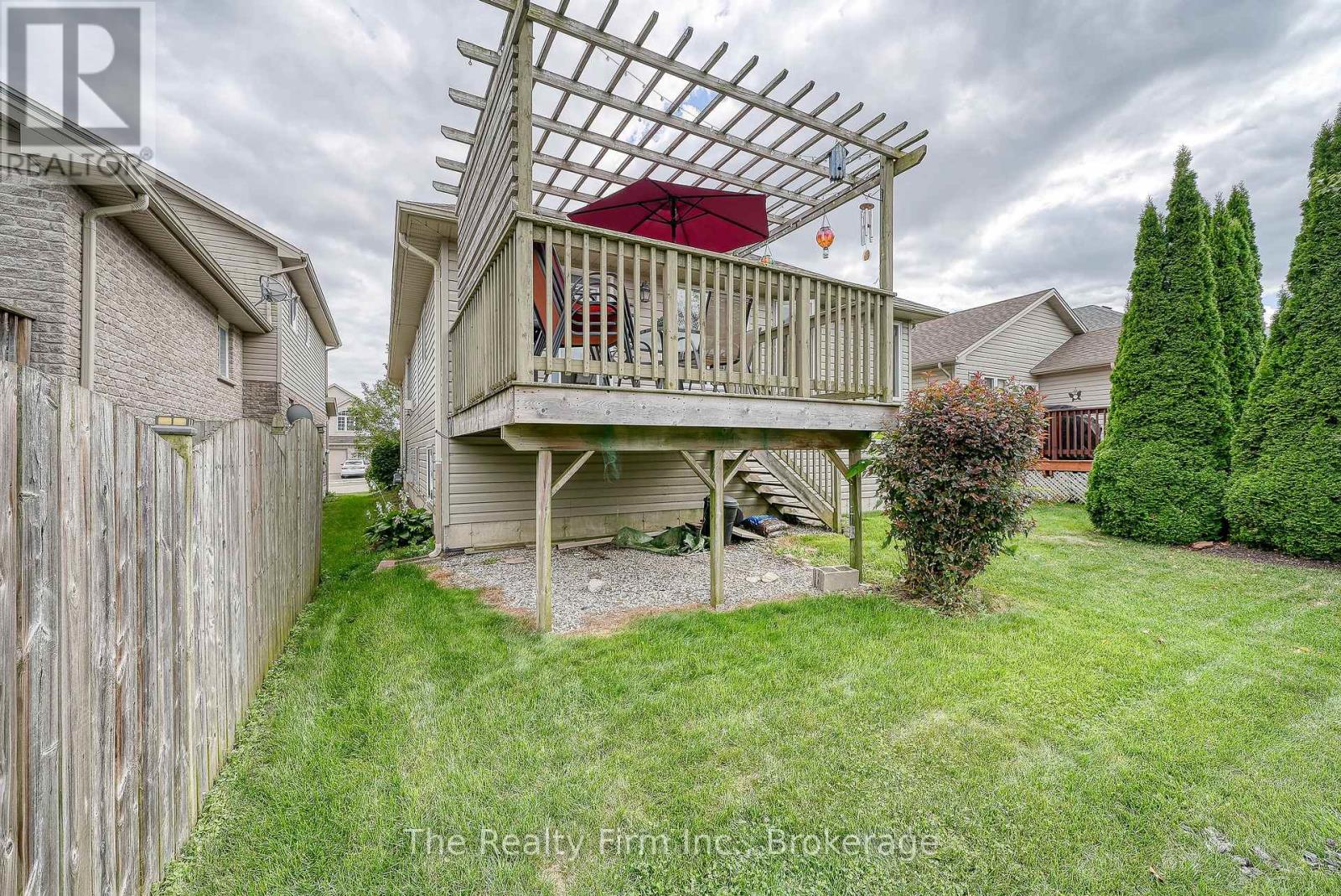 4 Kerr Crescent, Ingersoll, Ontario  N5C 4H2 - Photo 44 - X12373760