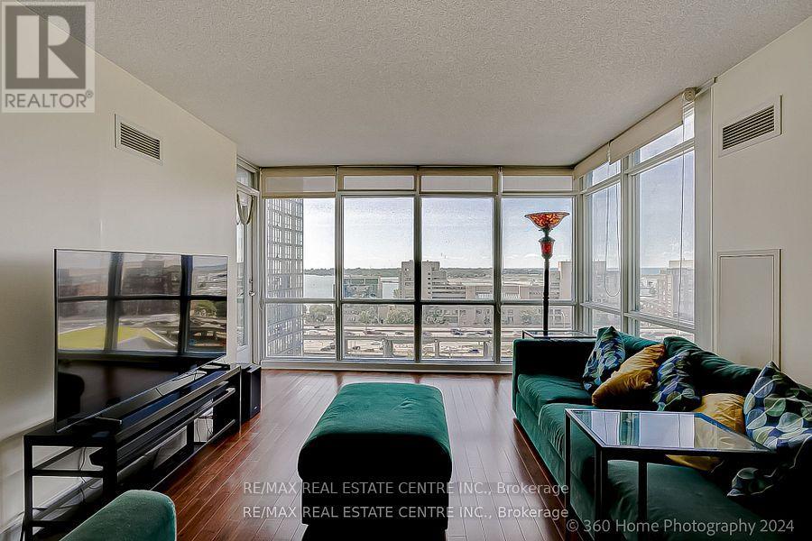 1510 - 15 Fort York Boulevard, Toronto, Ontario  M5V 3Y4 - Photo 15 - C12363738