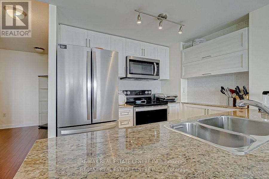 1510 - 15 Fort York Boulevard, Toronto, Ontario  M5V 3Y4 - Photo 10 - C12363738