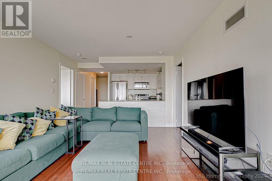 1510 - 15 Fort York Boulevard, Toronto, Ontario  M5V 3Y4 - Photo 13 - C12363738