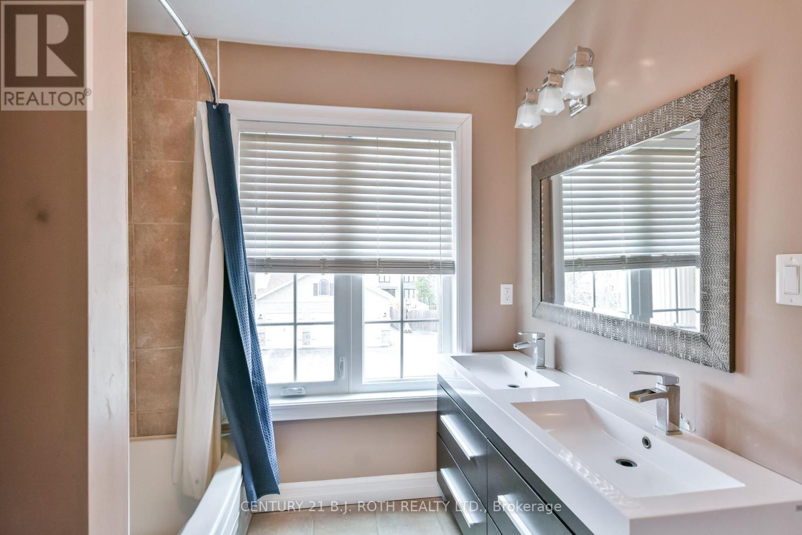 16 Gray Lane, Barrie, Ontario  L4N 7T1 - Photo 22 - S12304415