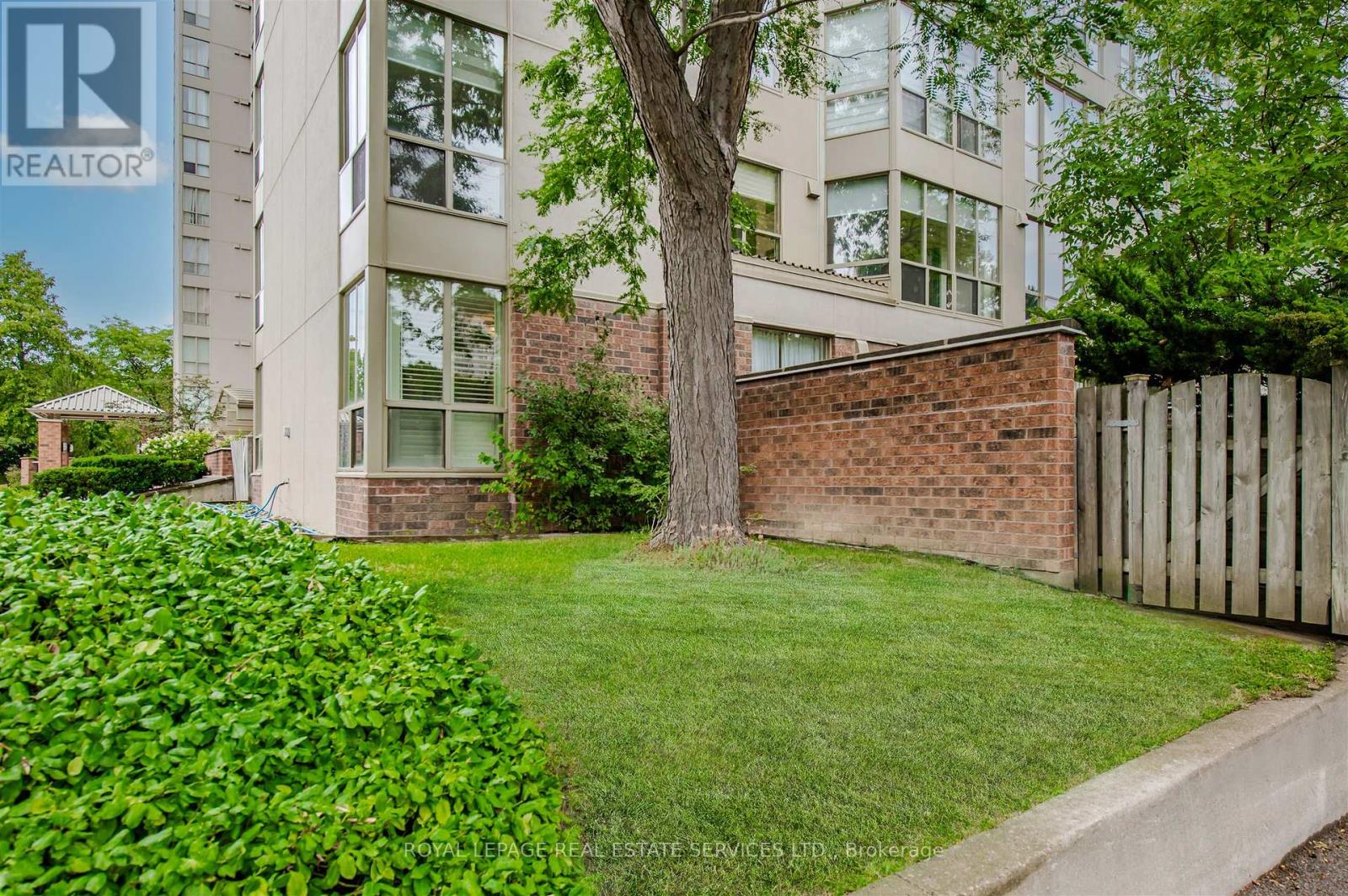 111 - 1110 Walden Circle, Mississauga (Clarkson), Ontario  L5J 4R3 - Photo 30 - W12373507
