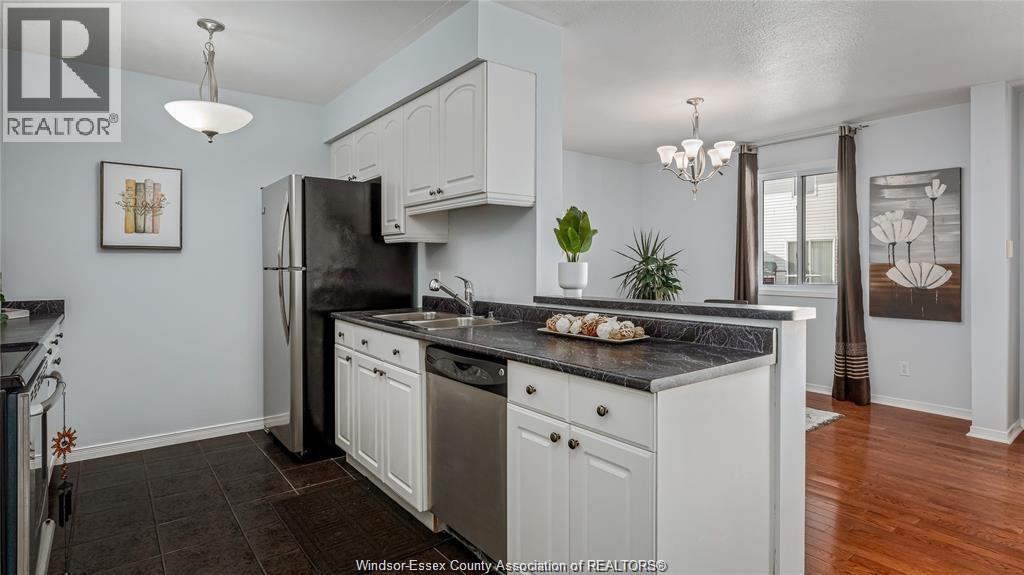 1297 Southpark Lane Unit# 83, Tecumseh, Ontario  N8N 4V2 - Photo 11 - 25022053