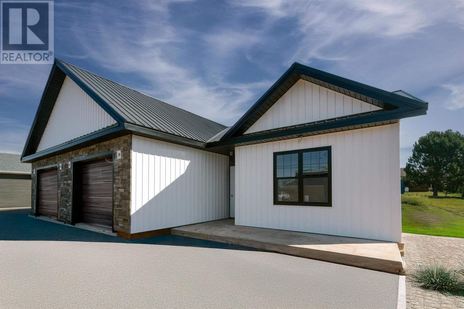 86 St. Clair Street, Summerside, Prince Edward Island  C1N 0L2 - Photo 2 - 202522086