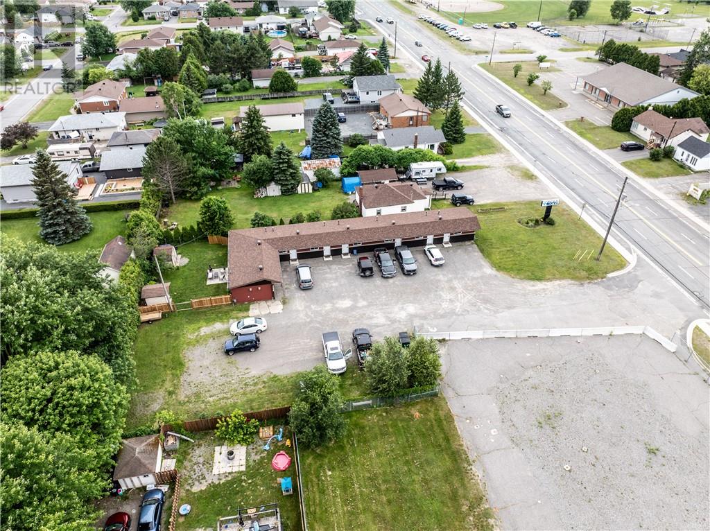 6139 N Highway 69 Highway, Hanmer, Ontario  P3P 1L1 - Photo 2 - 2123243