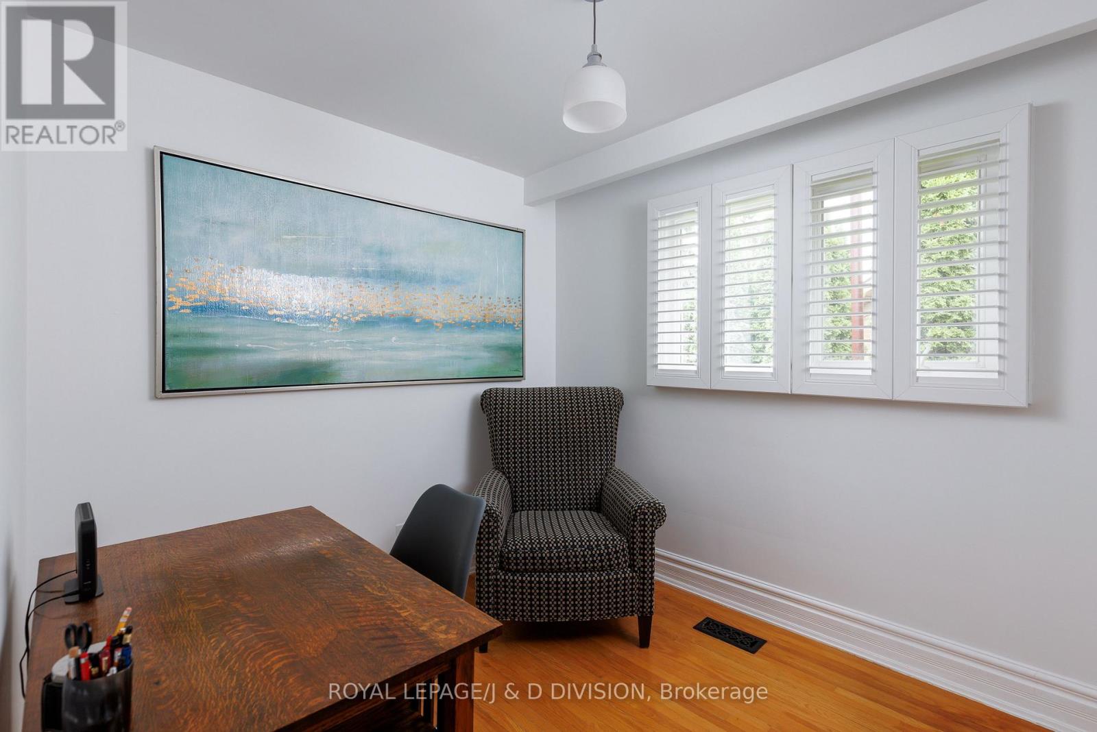 27 Paramount Court, Toronto, Ontario  M6M 2L3 - Photo 19 - W12373604