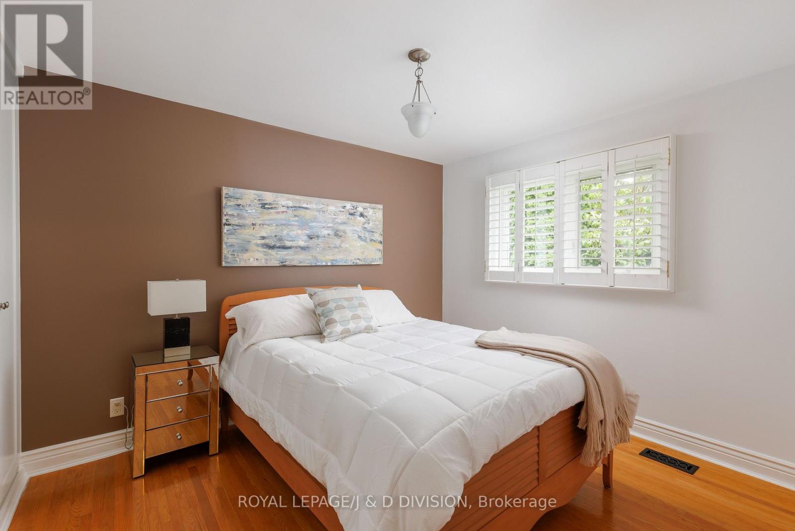 27 Paramount Court, Toronto, Ontario  M6M 2L3 - Photo 23 - W12373604