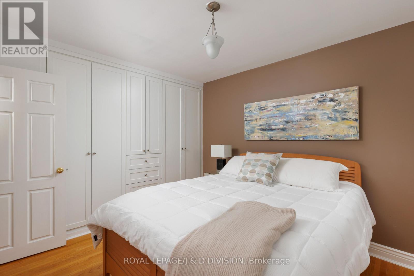 27 Paramount Court, Toronto, Ontario  M6M 2L3 - Photo 24 - W12373604