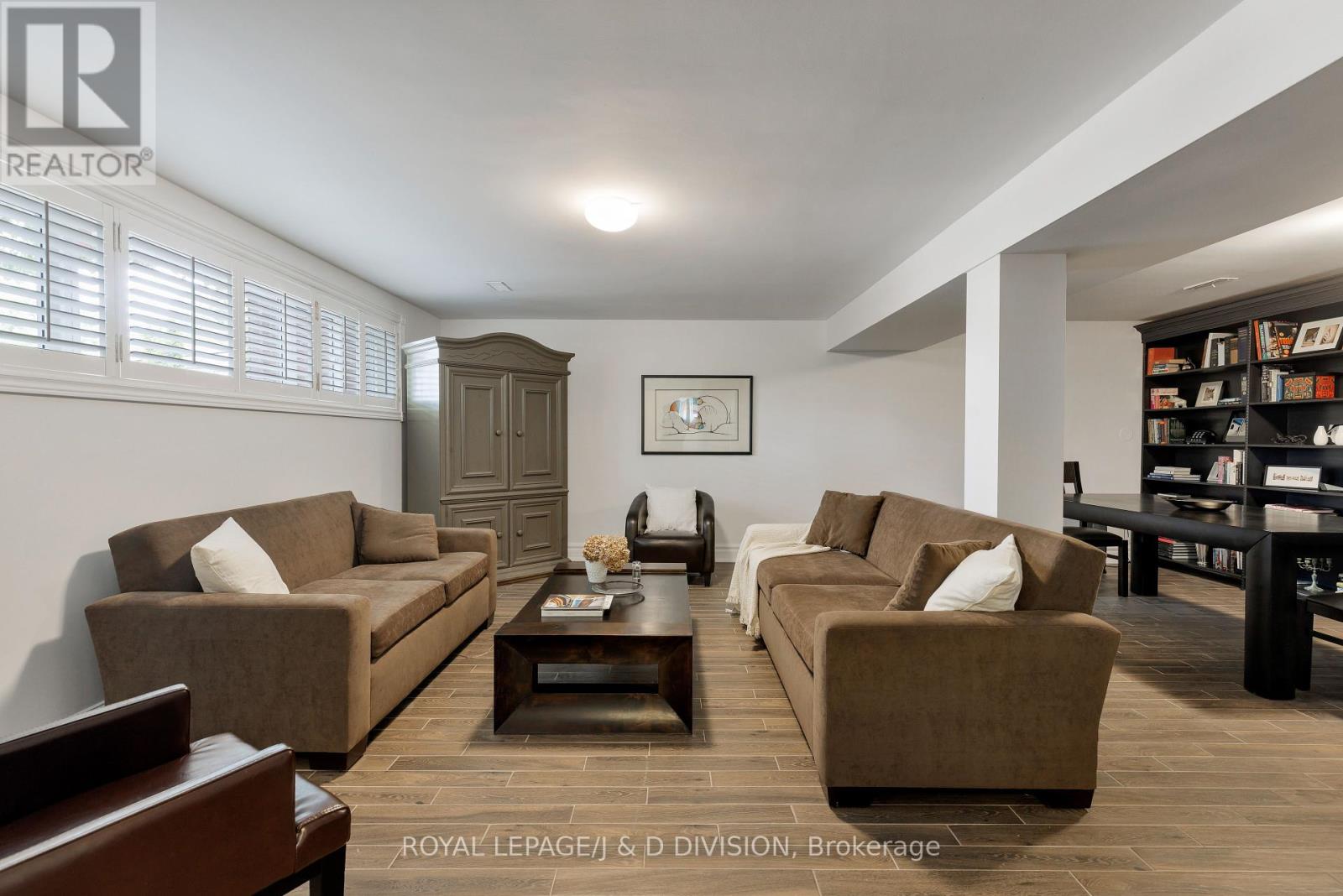 27 Paramount Court, Toronto, Ontario  M6M 2L3 - Photo 26 - W12373604