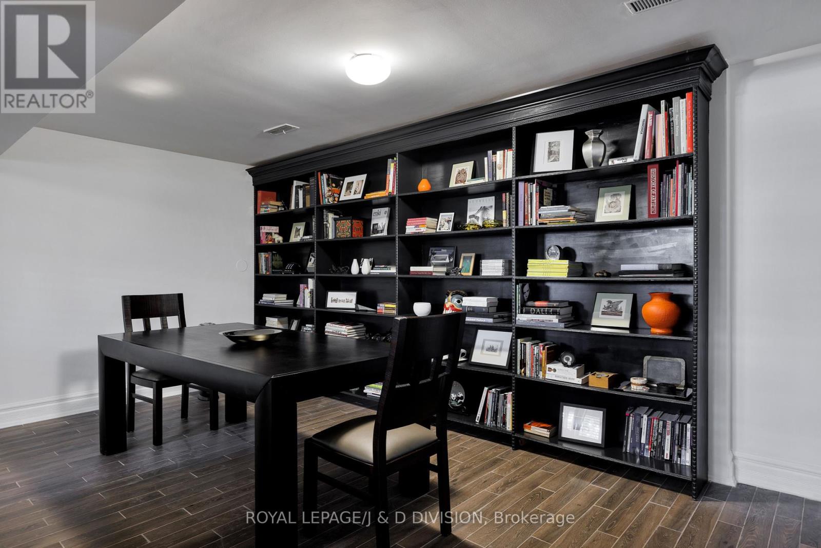 27 Paramount Court, Toronto, Ontario  M6M 2L3 - Photo 30 - W12373604