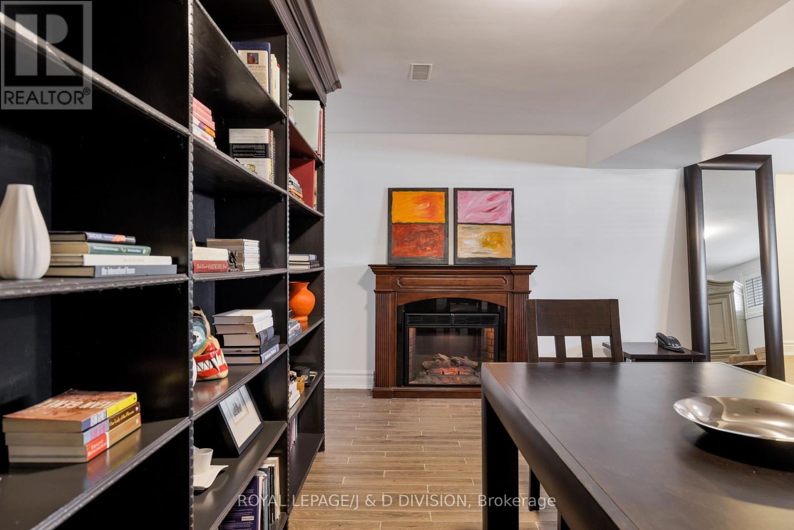 27 Paramount Court, Toronto, Ontario  M6M 2L3 - Photo 31 - W12373604