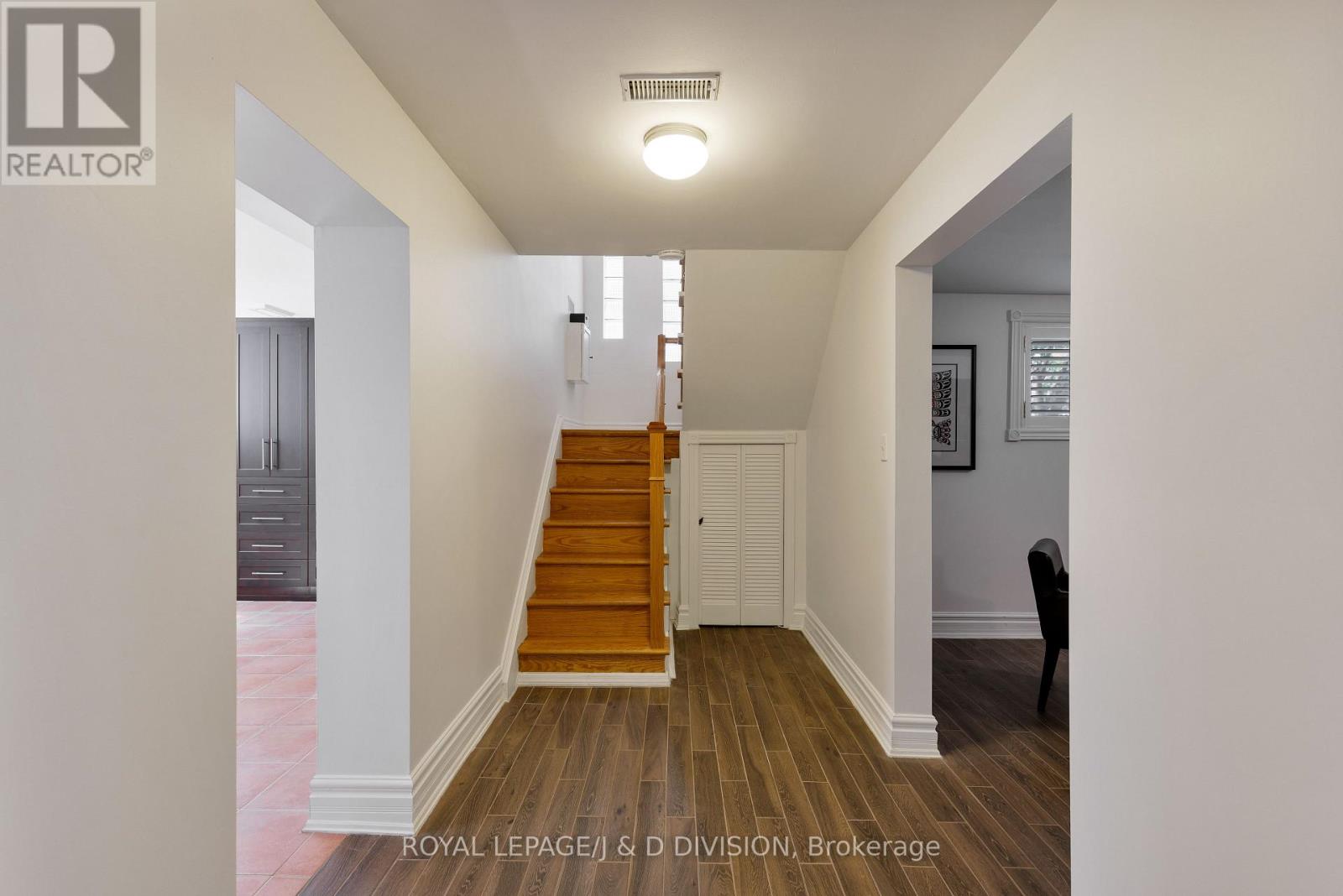 27 Paramount Court, Toronto, Ontario  M6M 2L3 - Photo 39 - W12373604