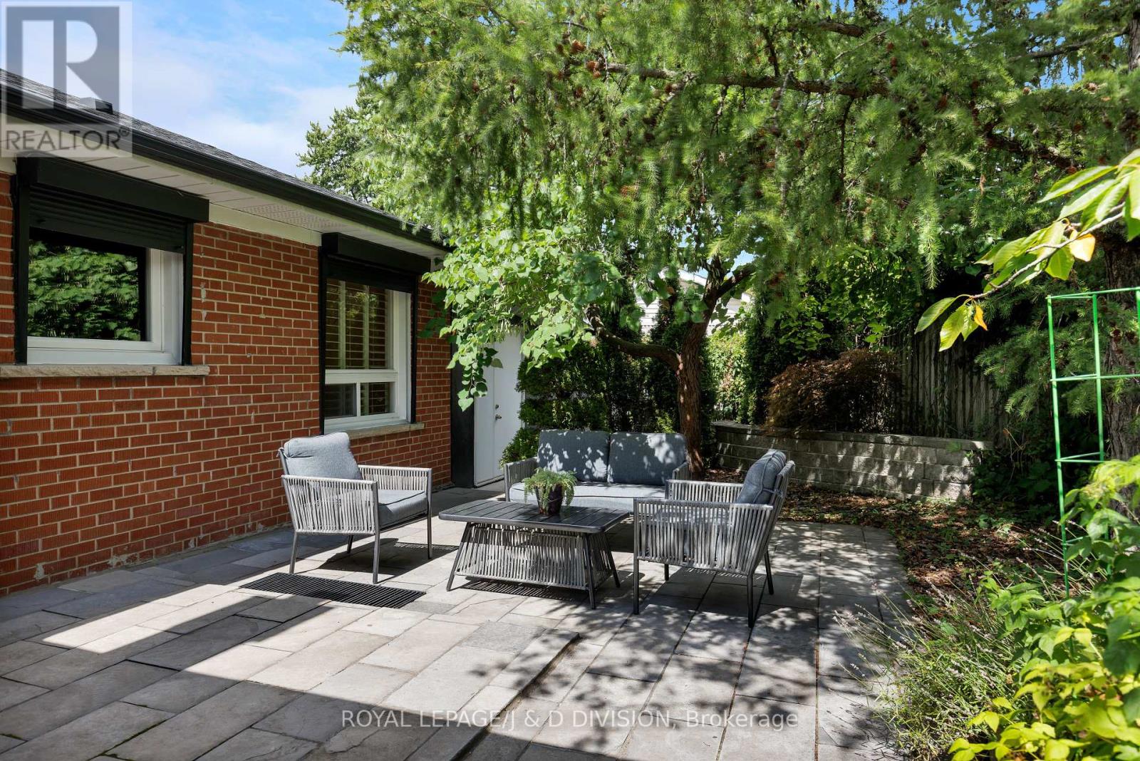 27 Paramount Court, Toronto, Ontario  M6M 2L3 - Photo 45 - W12373604
