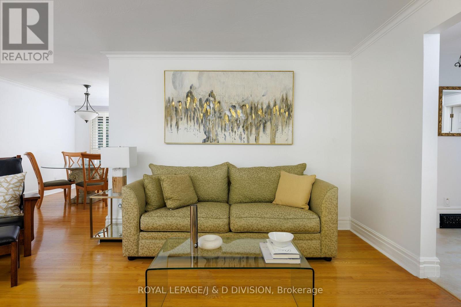 27 Paramount Court, Toronto, Ontario  M6M 2L3 - Photo 5 - W12373604