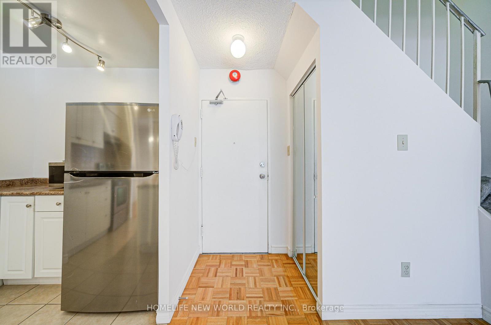 325 - 1455 Williamsport Drive, Mississauga, Ontario  L4X 2T5 - Photo 23 - W12373607
