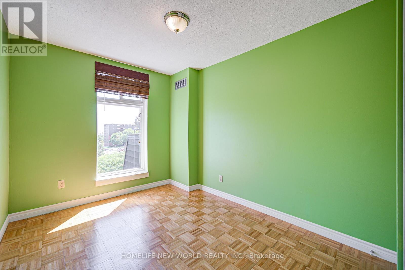 325 - 1455 Williamsport Drive, Mississauga, Ontario  L4X 2T5 - Photo 25 - W12373607
