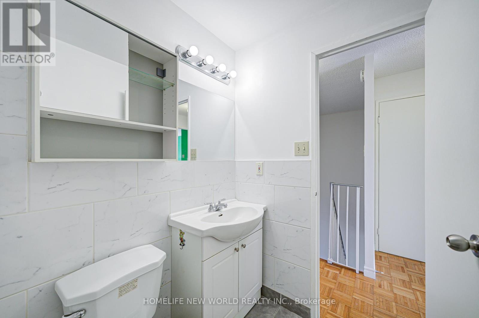 325 - 1455 Williamsport Drive, Mississauga, Ontario  L4X 2T5 - Photo 31 - W12373607