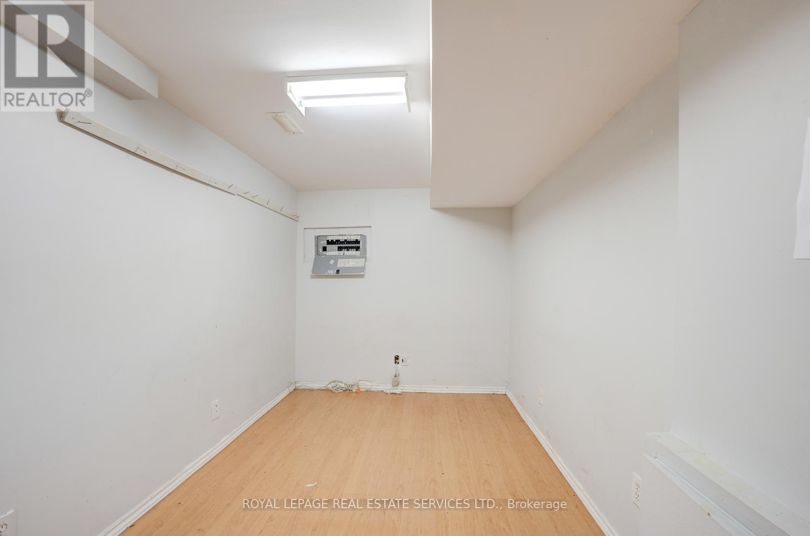 73 Mare Crescent, Toronto (West Humber-Clairville), Ontario  M9W 7E7 - Photo 32 - W12373628