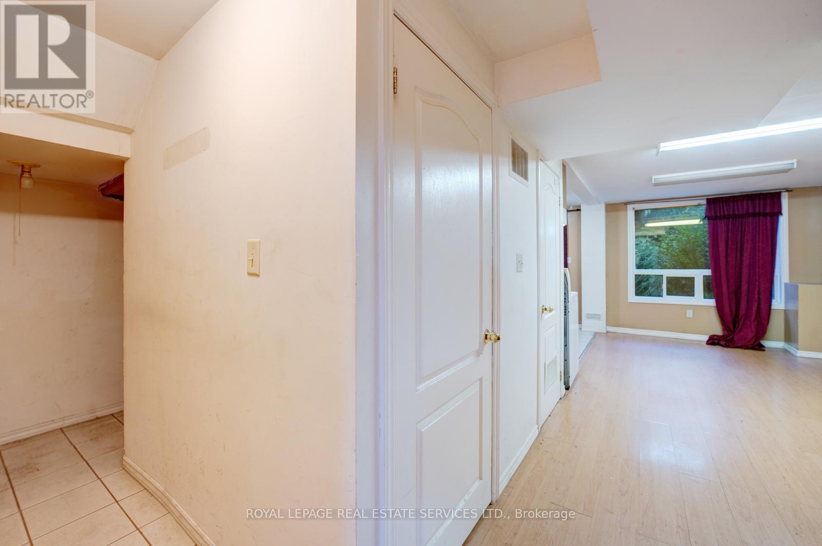 73 Mare Crescent, Toronto (West Humber-Clairville), Ontario  M9W 7E7 - Photo 35 - W12373628
