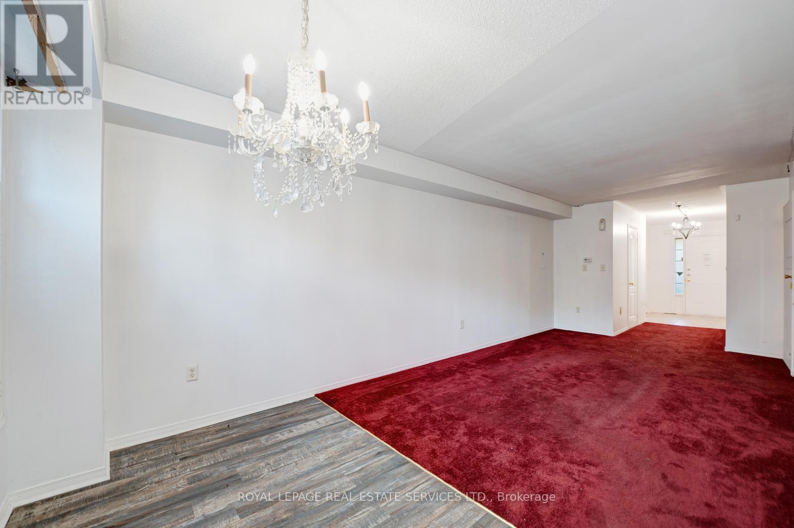 73 Mare Crescent, Toronto (West Humber-Clairville), Ontario  M9W 7E7 - Photo 5 - W12373628