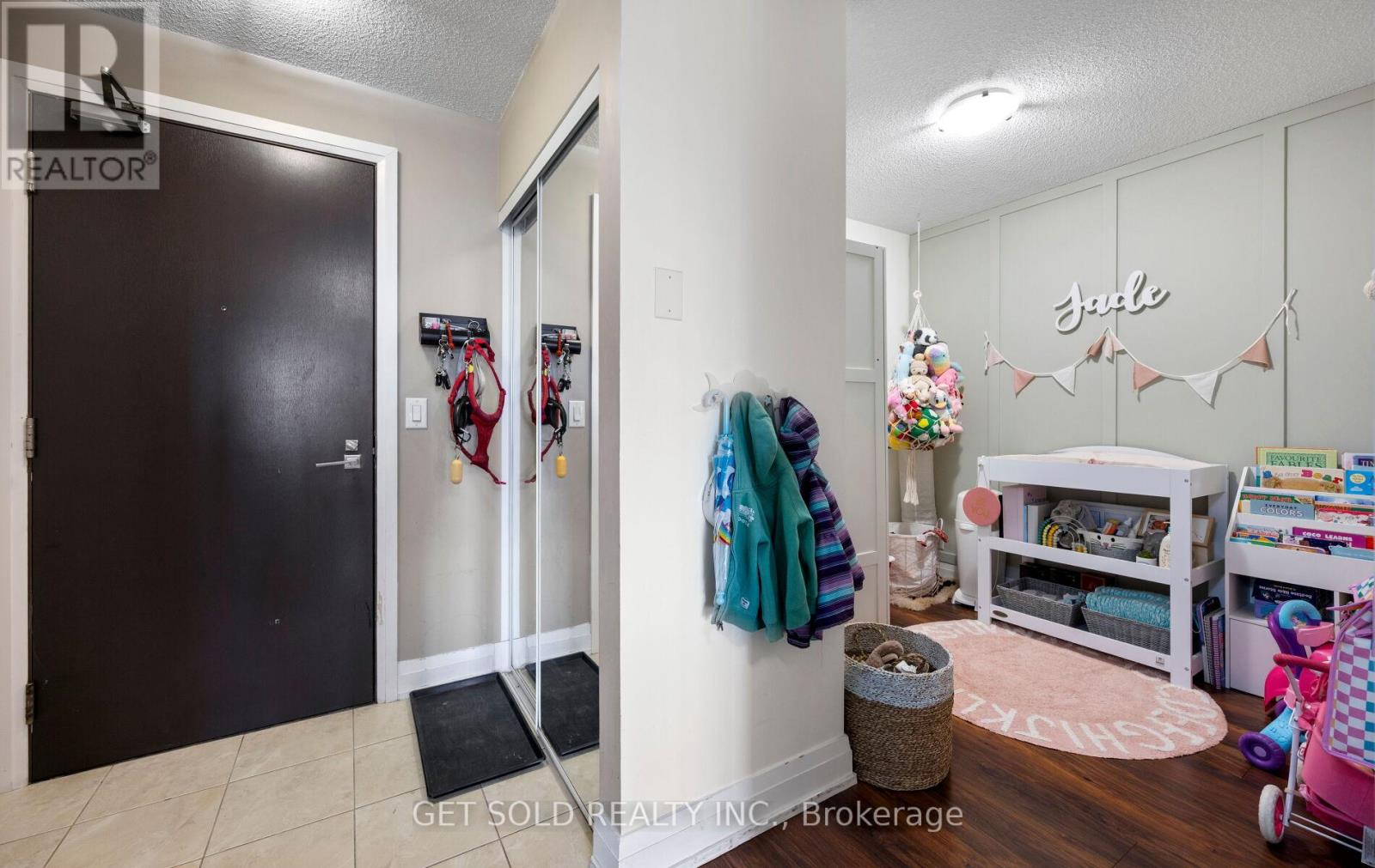 914 - 1060 Sheppard Avenue W, Toronto, Ontario  M3J 0G7 - Photo 4 - W12373680