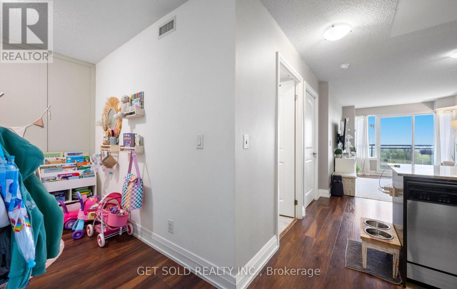 914 - 1060 Sheppard Avenue W, Toronto, Ontario  M3J 0G7 - Photo 7 - W12373680