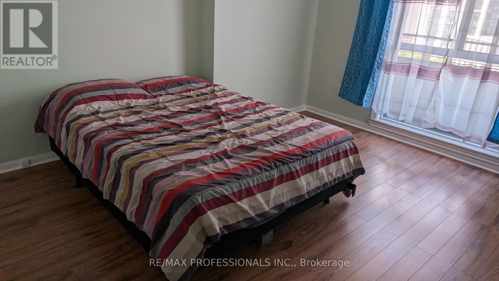 1003 - 1320 Mississauga Valley Boulevard, Mississauga, Ontario  L5A 3S9 - Photo 3 - W12373698