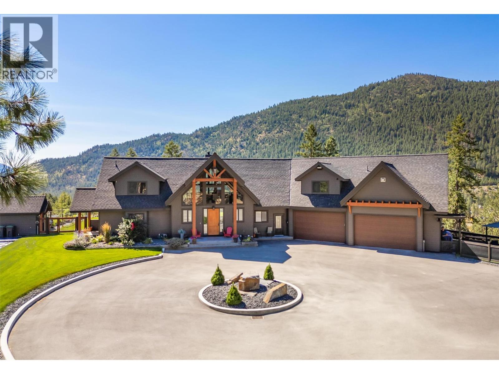 4495 Maxwell Road, peachland, British Columbia