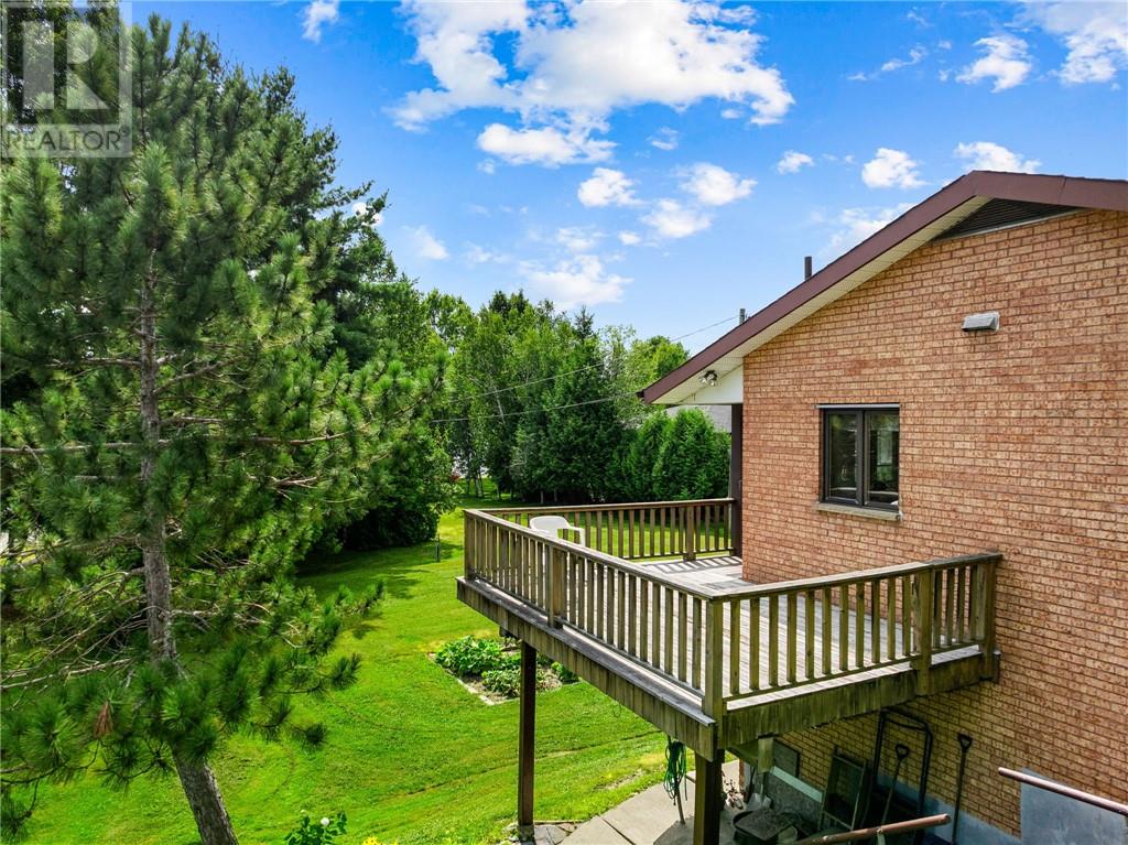Property at 1763 Sunnyside Road image 2