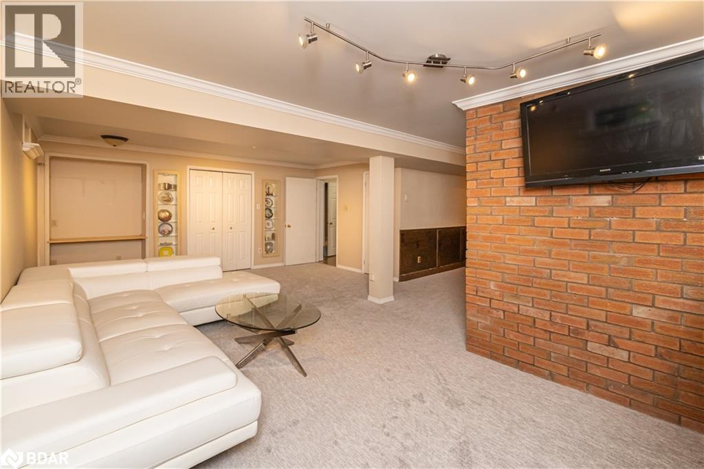 1053 Westmount Avenue, Innisfil, Ontario  L9S 1W7 - Photo 12 - 40763814