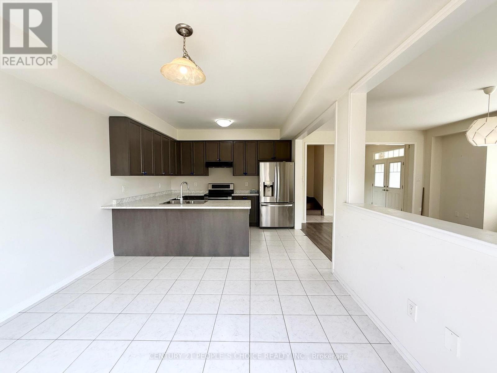 8612 Chickory Trail, Niagara Falls, Ontario  L2H 3S4 - Photo 13 - X12373597