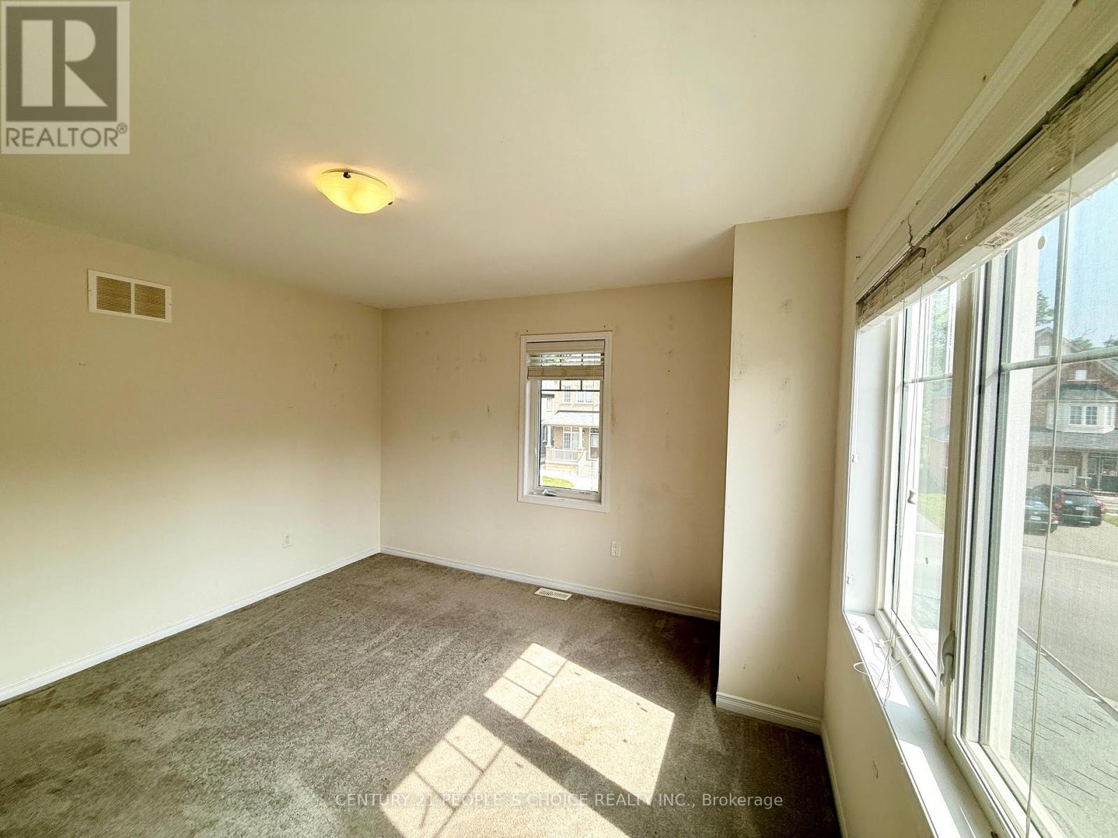 8612 Chickory Trail, Niagara Falls, Ontario  L2H 3S4 - Photo 18 - X12373597