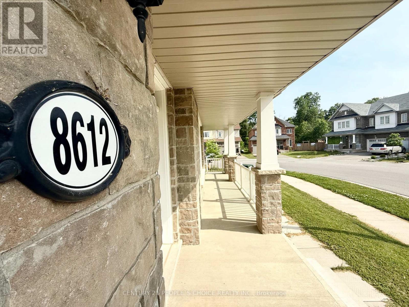 8612 Chickory Trail, Niagara Falls, Ontario  L2H 3S4 - Photo 3 - X12373597