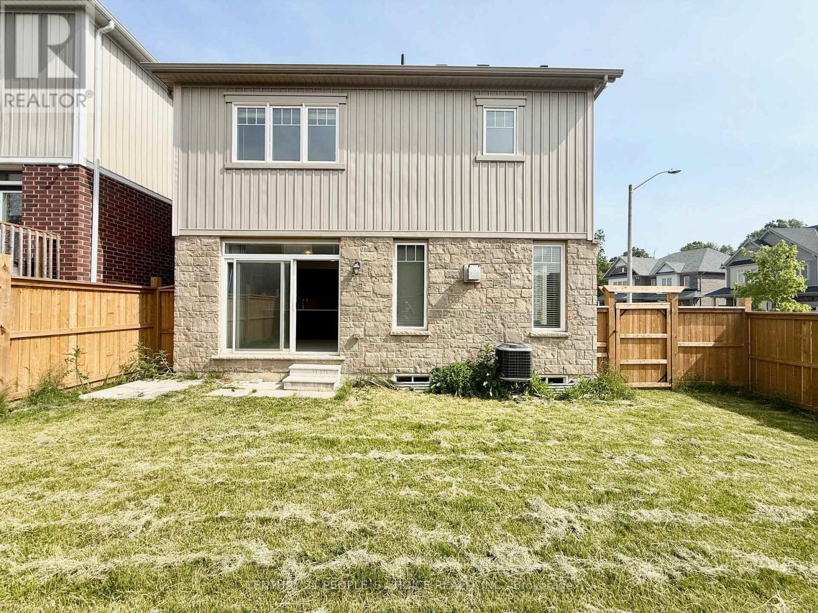 8612 Chickory Trail, Niagara Falls, Ontario  L2H 3S4 - Photo 32 - X12373597