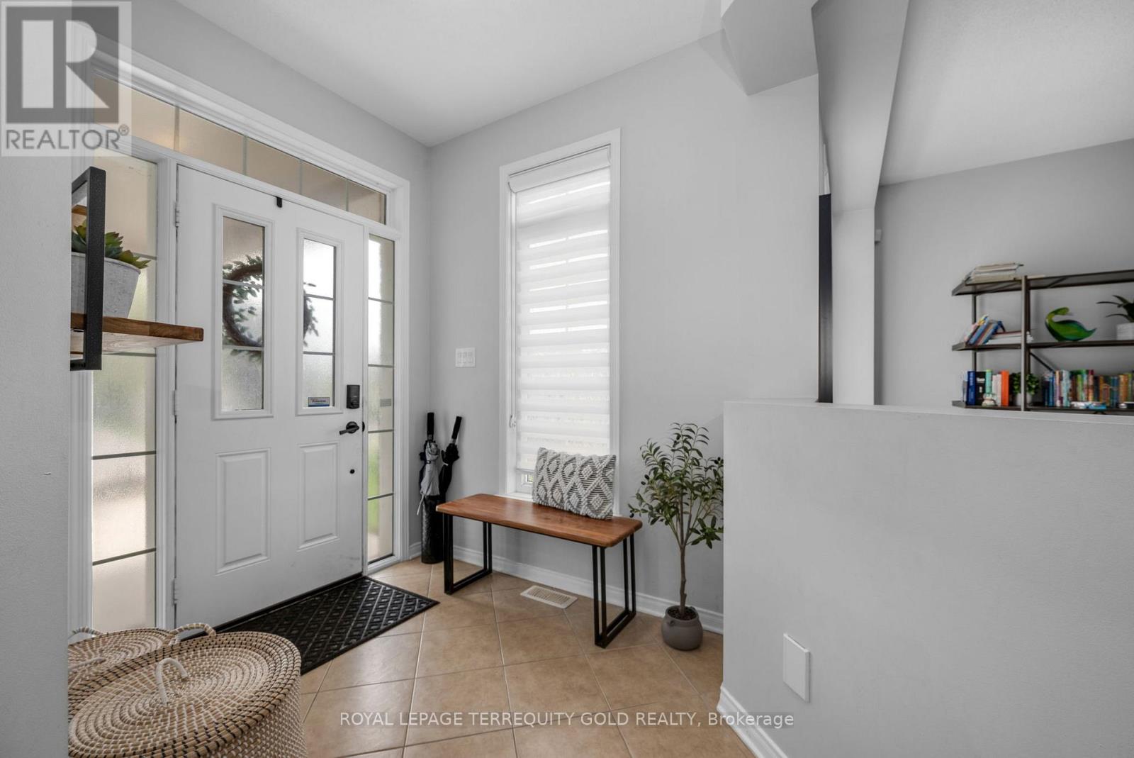 433 Callisto Way, Ottawa, Ontario  K2J 0Z3 - Photo 4 - X12373683