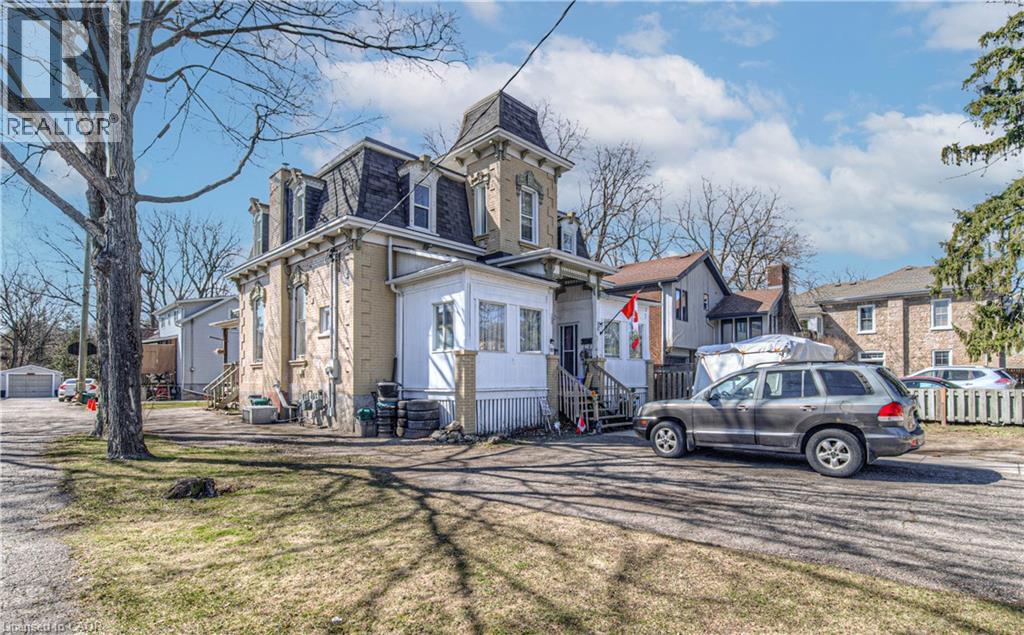 Property at 156 GRAND Avenue S image 2