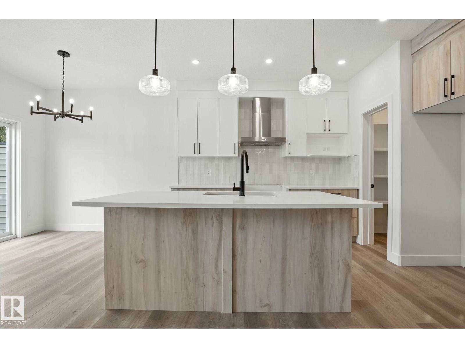 Property at 123 Hilton CV image 5
