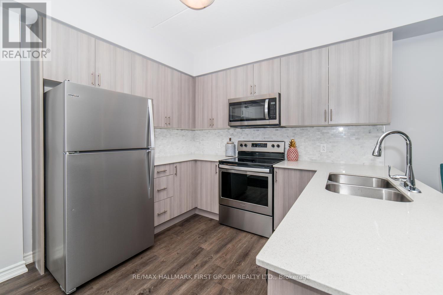 210 - 290 Liberty Street, Clarington, Ontario  L1C 3K6 - Photo 4 - E12374010