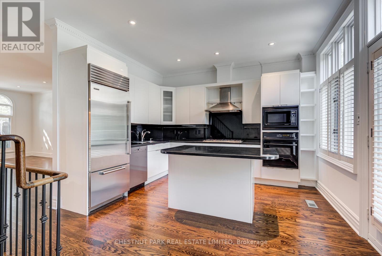 Property at 28 MARLBOROUGH AVENUE image 4