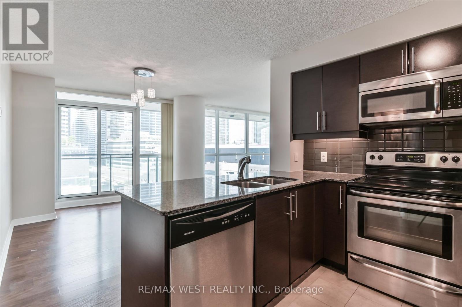 903 - 33 Bay Street, Toronto, Ontario  M5J 2Z3 - Photo 13 - C12373848