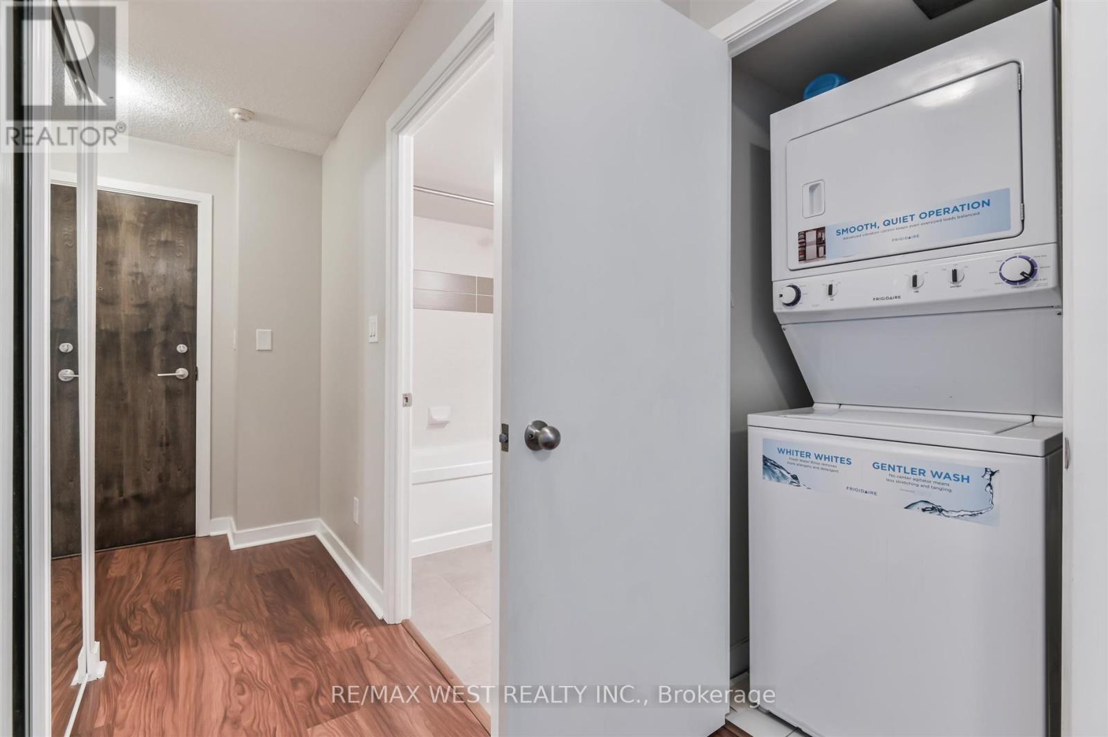 903 - 33 Bay Street, Toronto, Ontario  M5J 2Z3 - Photo 16 - C12373848